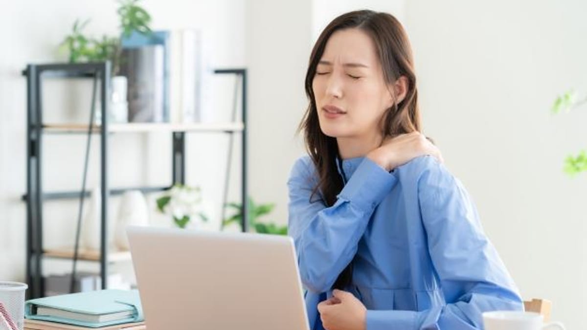 デスクワークの腰痛・肩こりを悪化させない座り方